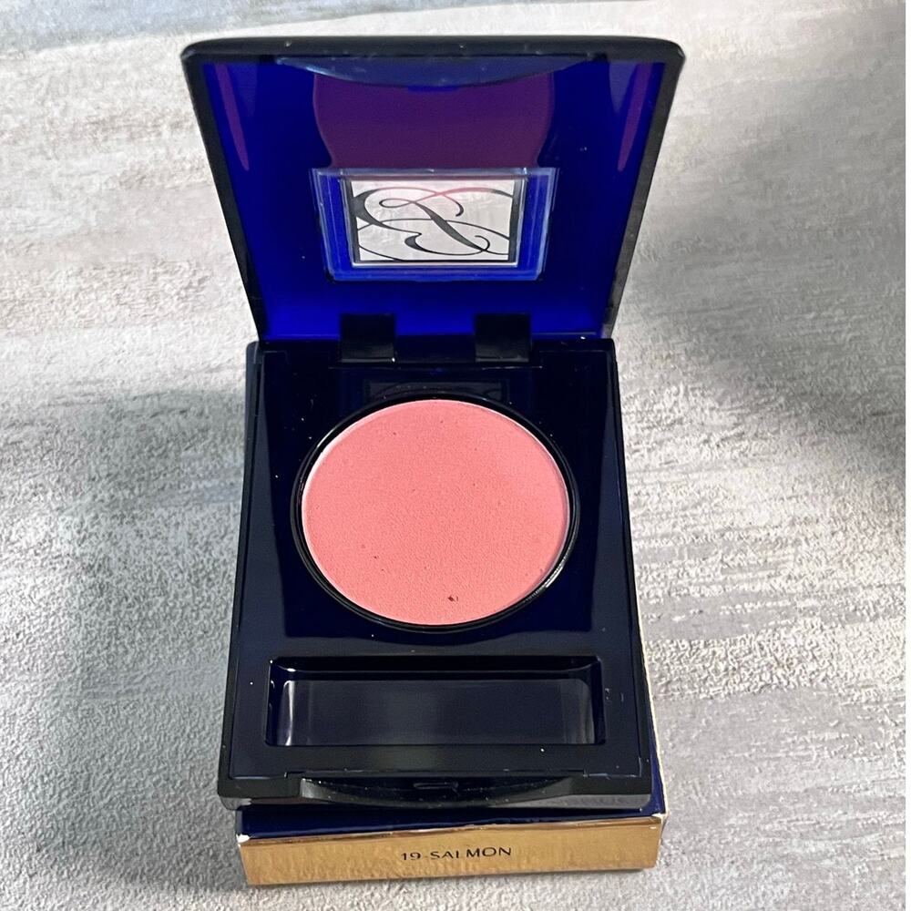 ESTEE LAUDER Two-in-One Eyeshadow Wet/Dry in 19 SALMON ~ NIB - Picture 2 of 6
